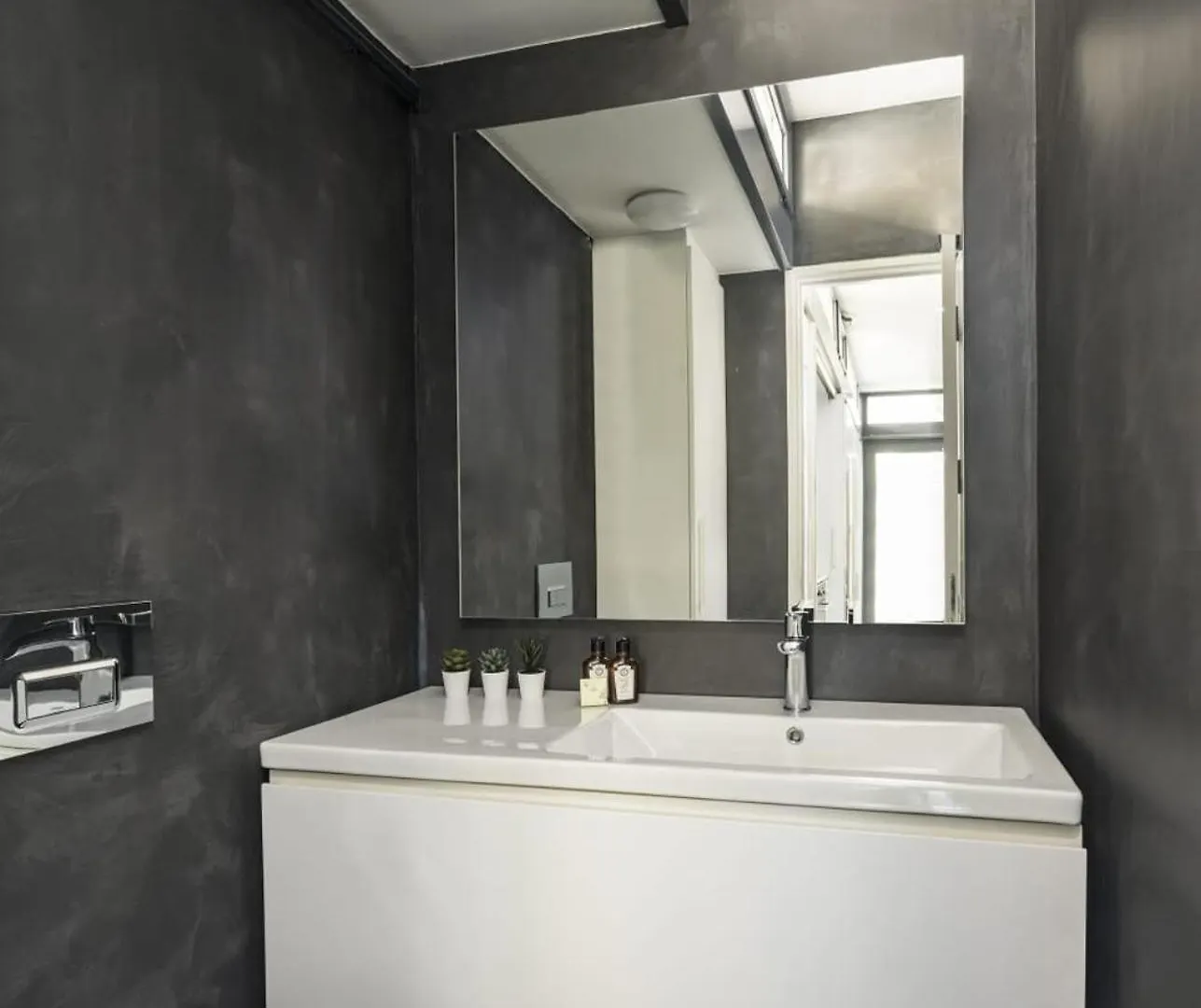 Bright Modern Design New Duplex Loft Patio! #145 Ξενοδοχείο Κωνσταντινούπολη